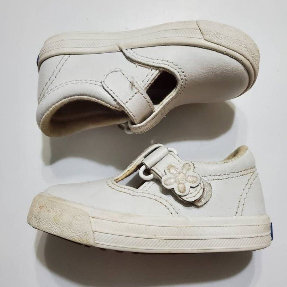 Keds Baby Girls Daphne Sneaker Shoes White Leather T-Strap Flower Hook Loop 2M
